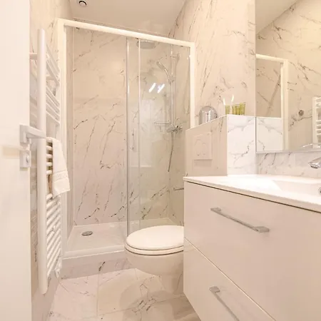 Cosy In Center - With Ac Apartahotel 3*