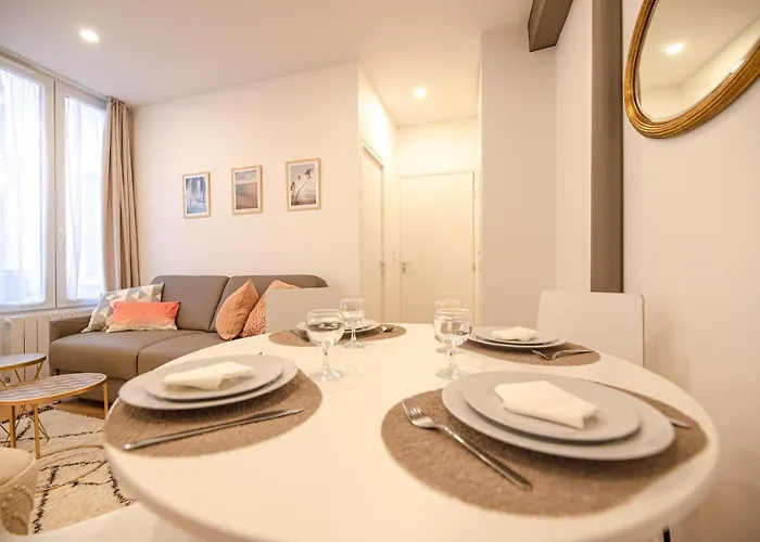 Ξενοδοχείο με διαμερίσματα Cosy In Center - With Ac 3*